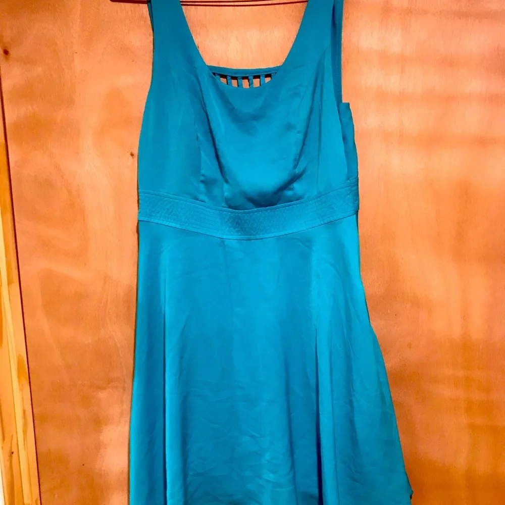 Dress - Picture 1 of 2